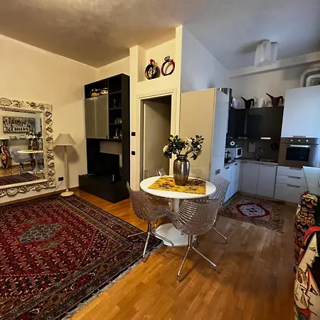 Appartement Cairoli 19 *